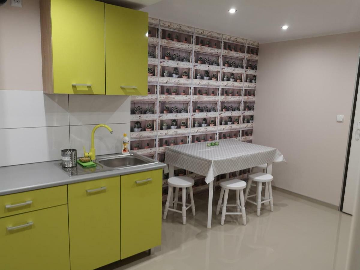 Apartamenty Hejszowina Kudowa-Zdrój Exteriör bild